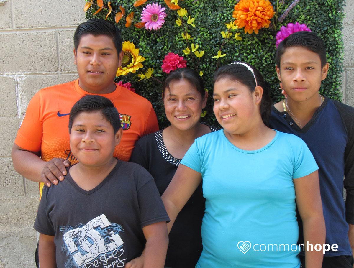 Support Moms & Dads in Guatemala this Mother's and Father's Day! Intro Photo